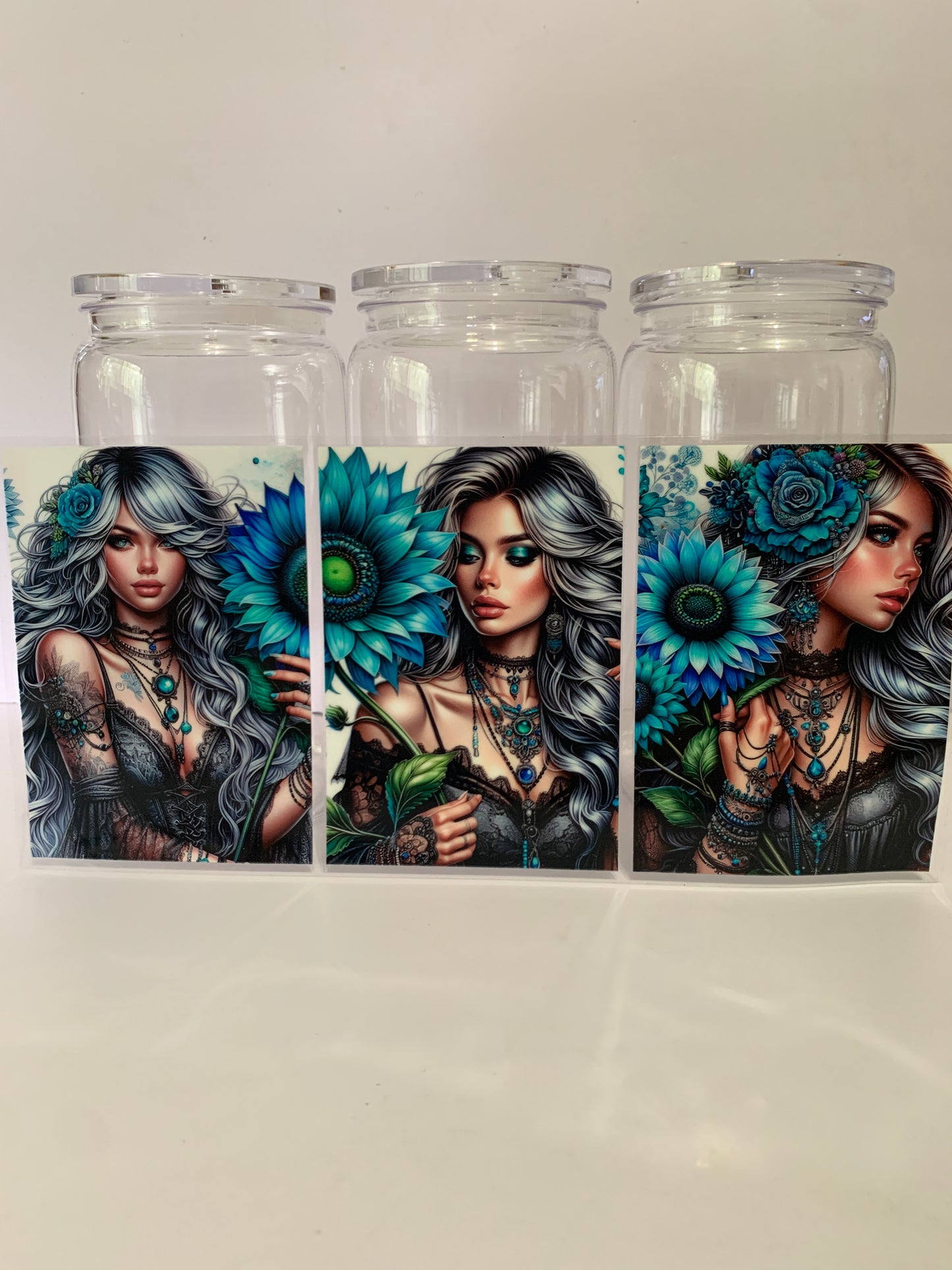 TATTOOED GIRLS TUMBLERS