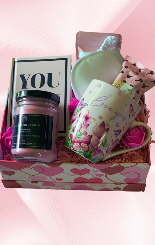 Pink Hearts Hamper